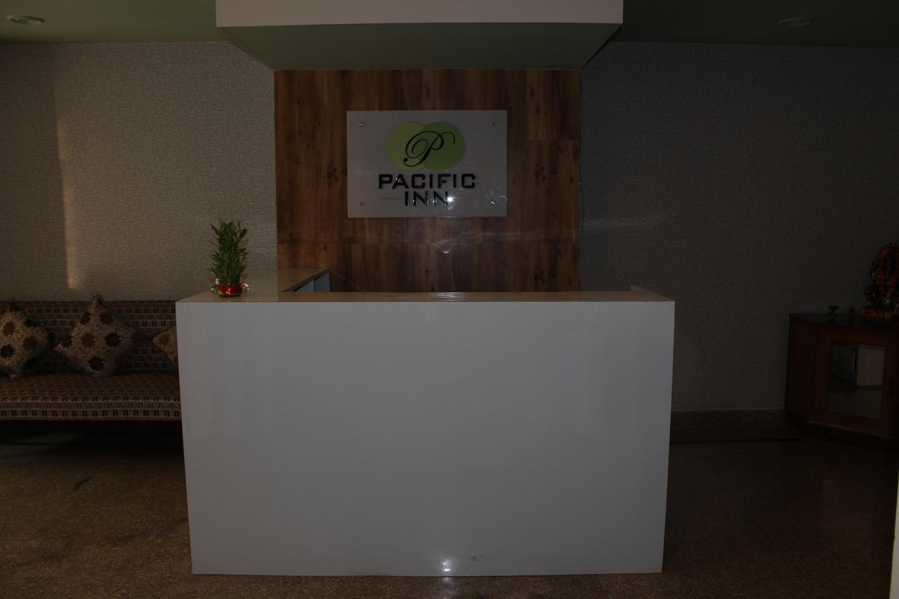 Pacific Inn Eco Central Gurgáon Kültér fotó