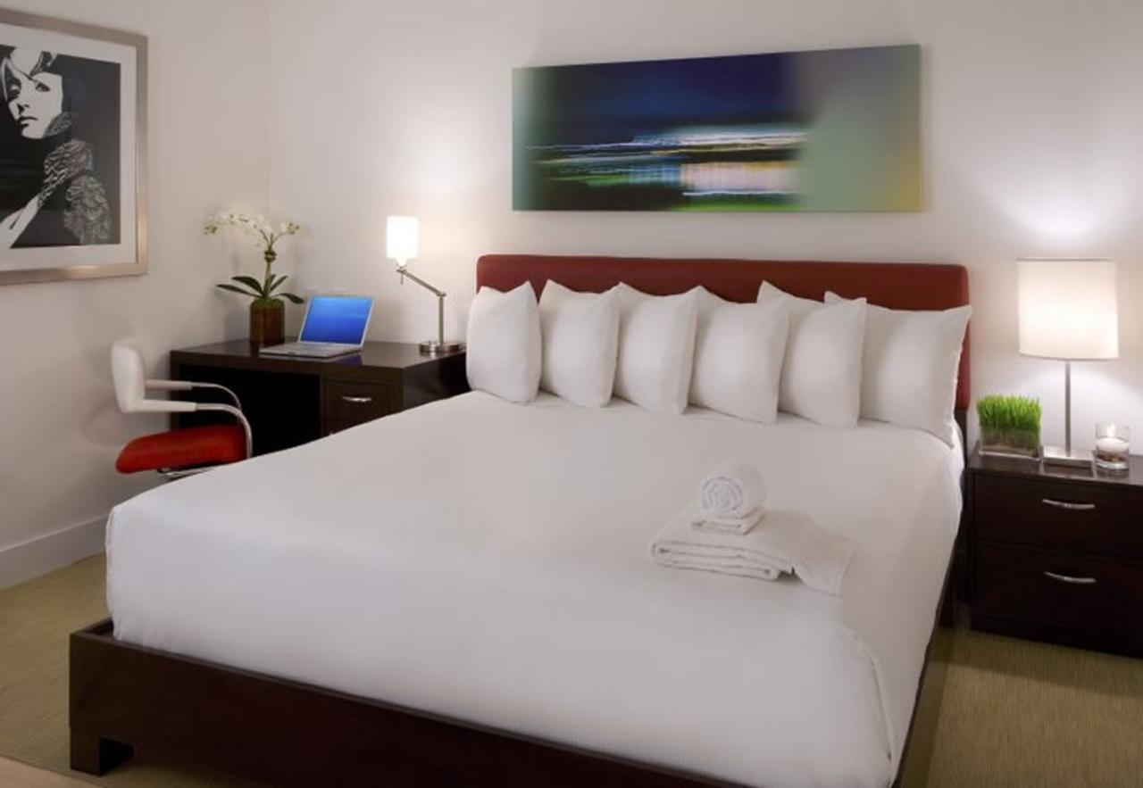 Pacific Inn Eco Central Gurgáon Kültér fotó